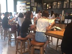 大堂-星巴克(昆山花桥商务城店)