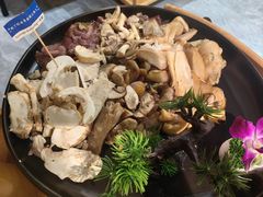-一朵菌·野生菌探索家火锅(南亚店)