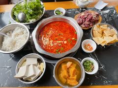 -黄利砖万峰林布依特色酸笋牛肉馆