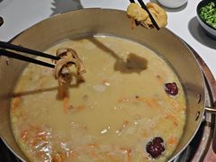 -洪氏嗨捞·猪肚鸡火锅(阳光天地店)