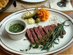 -Mark&Mars Restaurant