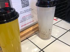 薏米水-肥汁米蘭香港米线(长宁来福士店)