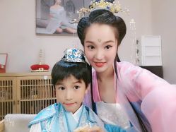 -盘子女人坊生日照·摄影馆(华强店)