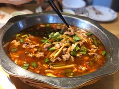 -兔行天下-鸿鹤鲜锅兔(中海国际店)