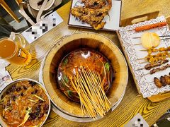 东北精品涮毛肚-聚串门儿·东北烧烤(信义坊店)
