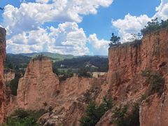 -彩色沙林风景区