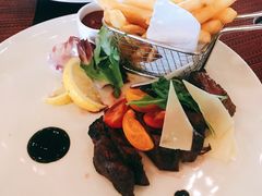 -WOLFGANG PUCK KITCHEN & BAR(迪士尼小镇店)