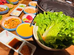 -明洞阿姨·韩式酱蟹烤肉·创意料理(三元桥店)