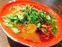 -爆炸头阿姨小四川正宗川味小吃(无任何分店)