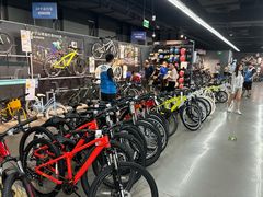 -迪卡侬(西三旗店)