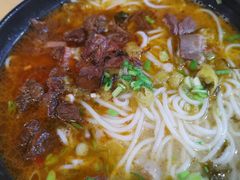 -花溪巷牛肉粉(泉城路店)