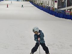 -乔波室内滑雪场