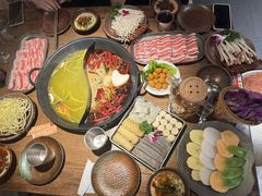 -巴卤社老火锅(财富店)