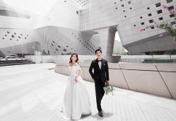 -雪中彩影婚纱摄影·微光艺术中心