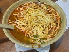 -亮亮面馆(经六路店)
