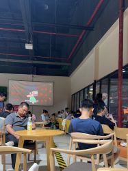 -飞吧潮玩运动蹦床游乐场