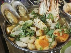-席娜卡琳火车铁道夜市