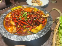 -曼听小寨海鲜烧烤·大连辣炒大王(盖州街店)