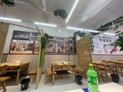 大堂-虾友情龙虾烧烤