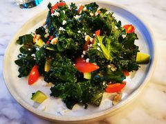 牛油果羽衣甘蓝沙拉-The Rug Cafe(王府中环店)