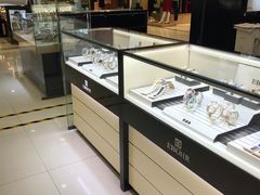 -丽达购物中心(崂山店)