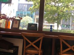 靠窗位-肥朵食堂(带梦胡同店)