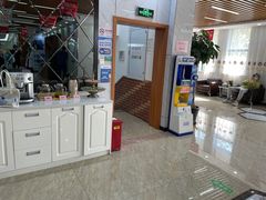 -茂菊口腔连锁(浦东南路店)