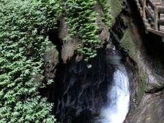 -龙水峡地缝景区