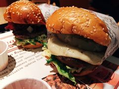 -The Habit Burger Grill 哈比特汉堡(复兴soho店)