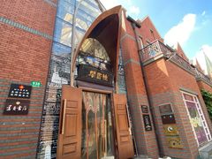 -钟书阁(松江泰晤士小镇店)