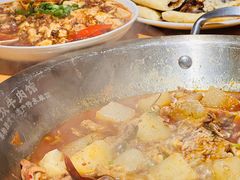 -大众跷脚牛肉馆·非遗传承单位(峨眉山店)