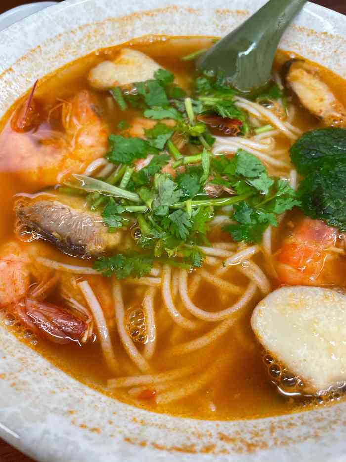 余记餐厅-"[薄荷]环境:在光明大街地铁口附近,一."-大众点评移动版