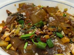 -阿瓦山寨·湘菜现炒·剁椒鱼头王(咸阳总店)