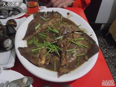 红烧鳐鱼-抹直口特色菜馆(一店)