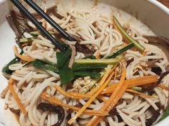 鸡丝凉米线-云海肴·汽锅鸡·云南菜(美罗城店)