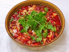 -乡土特色.冷锅鱼.牦牛肉汤锅