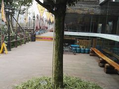 -楠柏弯休闲山庄(梨花溪店)