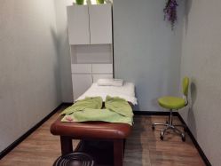 -嫒多泉产后健康管理中心(沙坪坝三峡广场店)