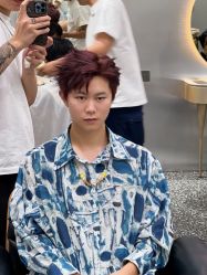 -Tloml salon