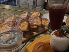 汉堡牛排-Cafe Alice咖啡爱丽丝(奥城店)