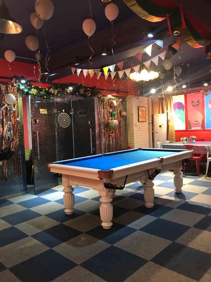 happy face桌游聚会生日求婚轰趴馆(小寨店)-"同学聚会,预订的早,还好