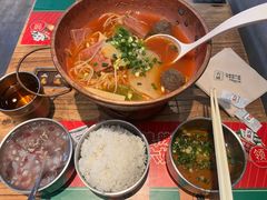 -成都你六姐·牛肉冒菜(上海环宇荟店)