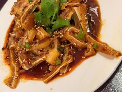 -巍山𤆵肉饵丝