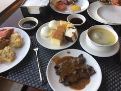 -荣誉国际酒店-云顶旋转餐厅