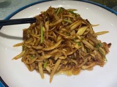 酸萝卜炒粉-品味居·首店·大连鲜活海鲜大连菜(东港店)