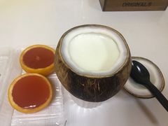 -志龙皇冠吃货椰子铺