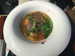 -哇蛙牛功夫面渝都料理(龙阳广场店)