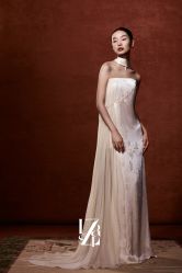 -Renee芮亦婚纱(原丽莎)