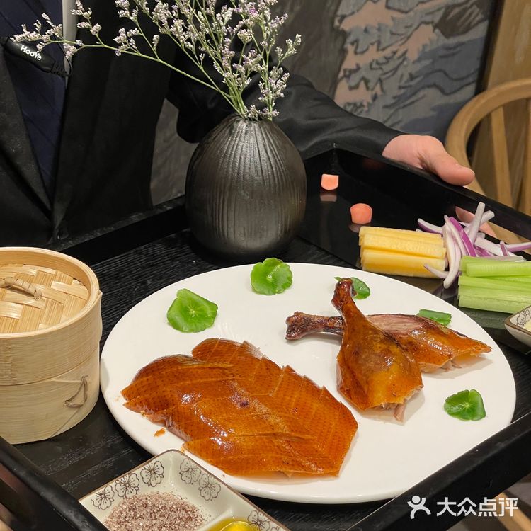 海天mall 梧桐餐厅的黑松露烤鸭只要198