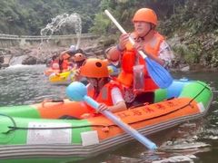 -安吉龙王山峡谷漂流